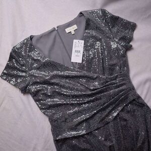 NWT LAURA‎ Sequined Wrap V Neck Short Sleeve Maxi Dress Silver Size 8 New
